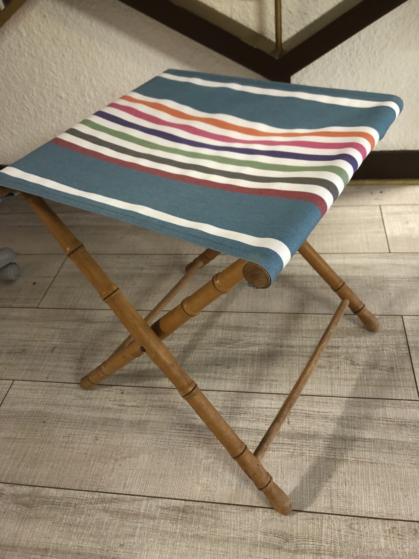 Tabouret tissu